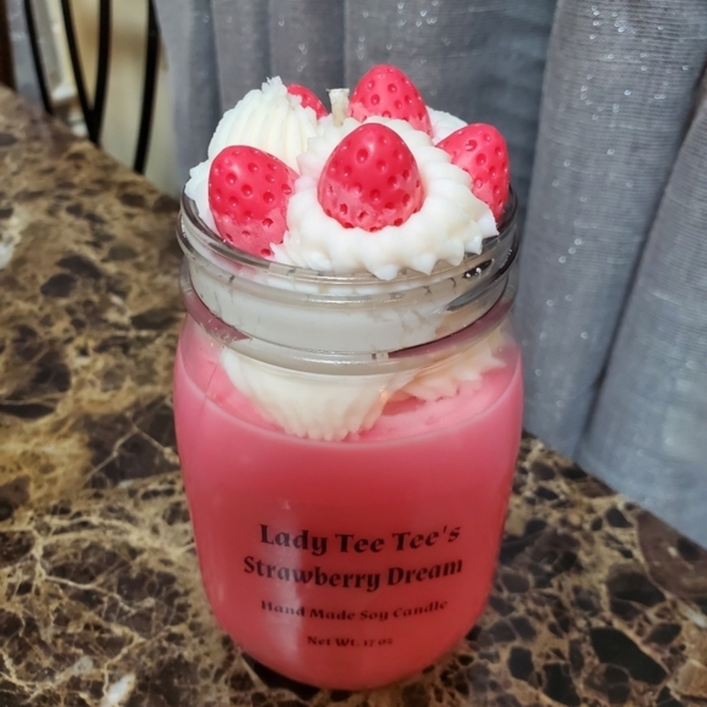 I have hand made soy candles, body butters, an scrubs - Picture 13 of 16